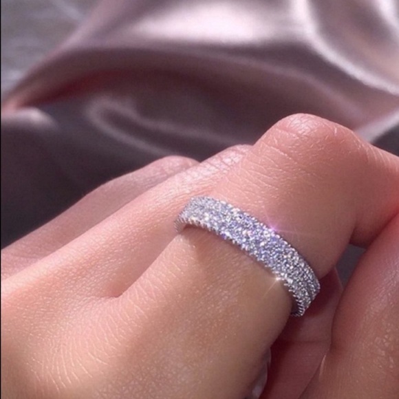 NEW FULL ETERNITY 925 STERLING SILVER DIAMOND RING, BEAUTIFUL RING, SHINY RING - Picture 3 of 5